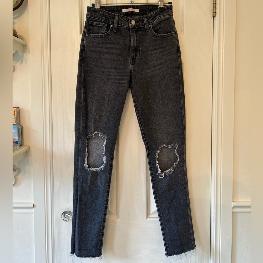 Levi’s 721 High Rise Skinny Distressed Black Women's Jeans